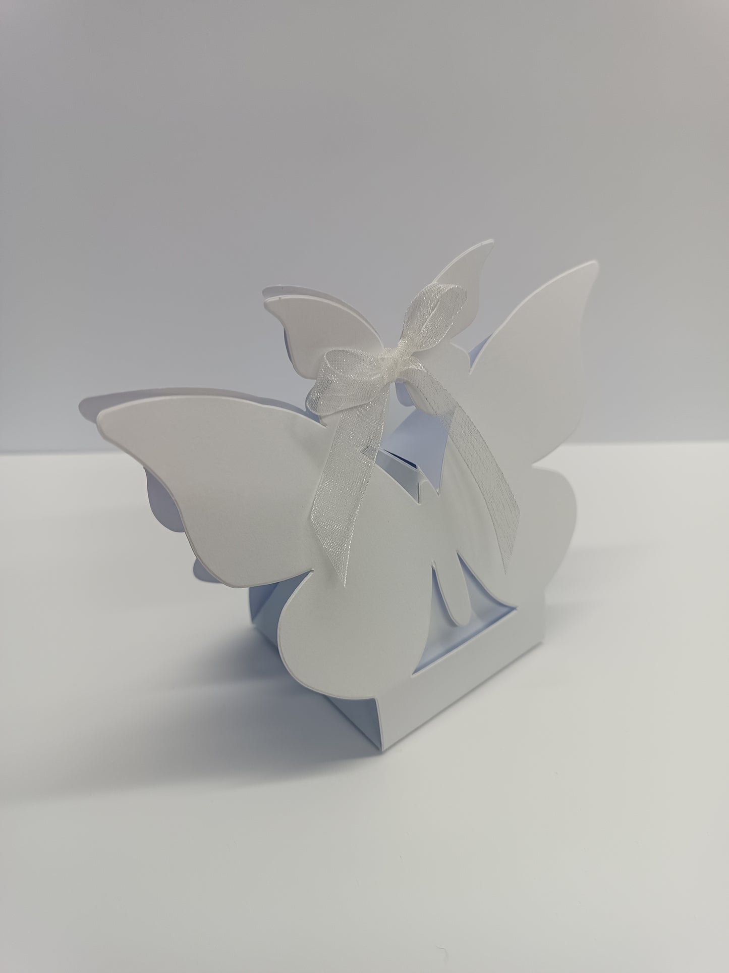 Luxury White Gift Favour Boxes For Weddings - Parties