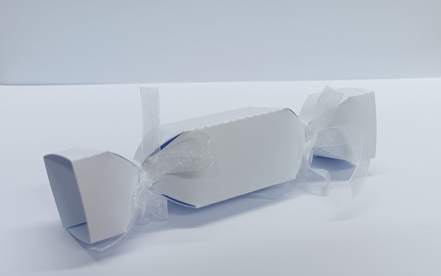 Luxury White Gift Favour Boxes For Weddings - Parties