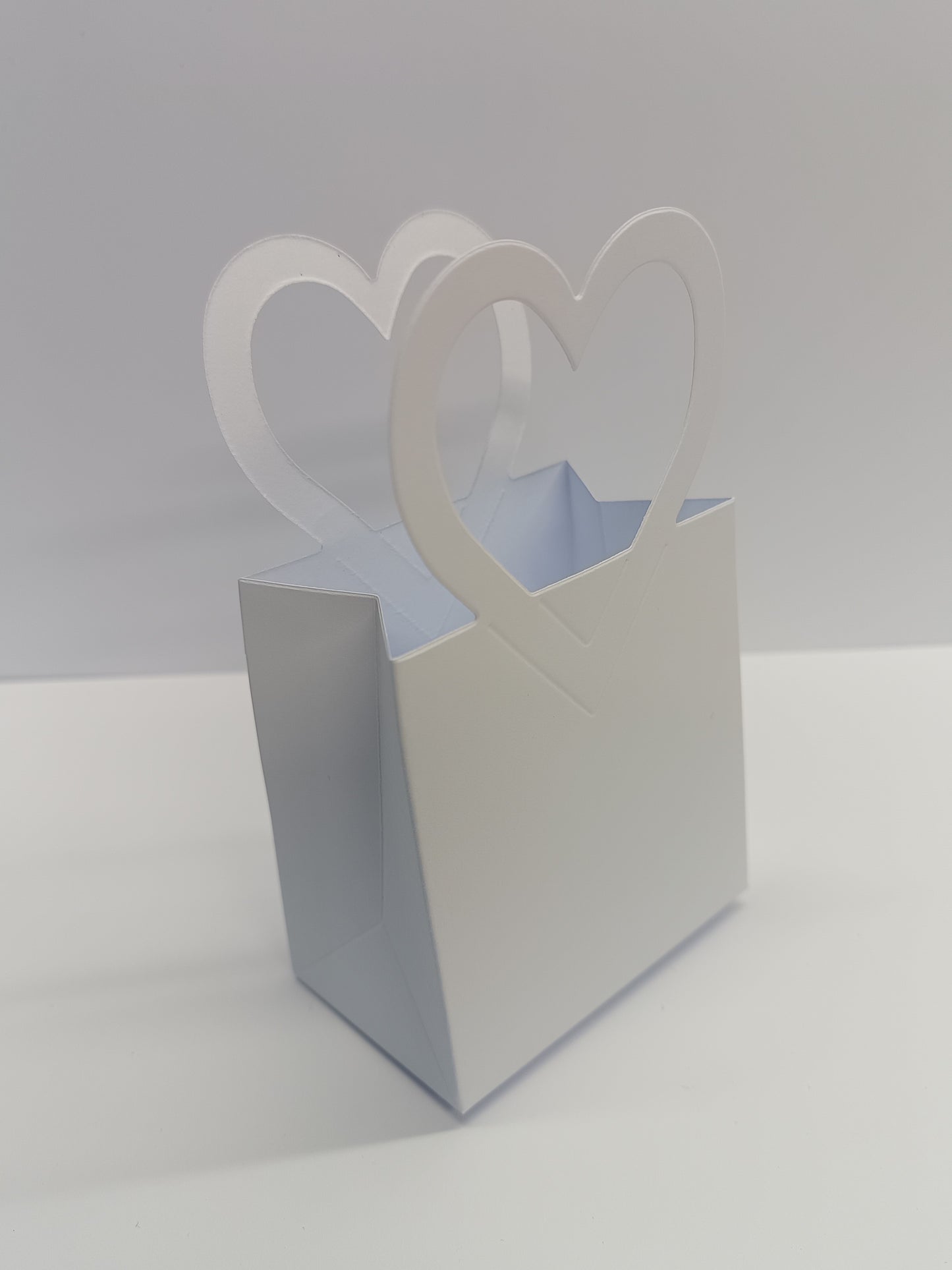 Luxury White Gift Favour Boxes For Weddings - Parties