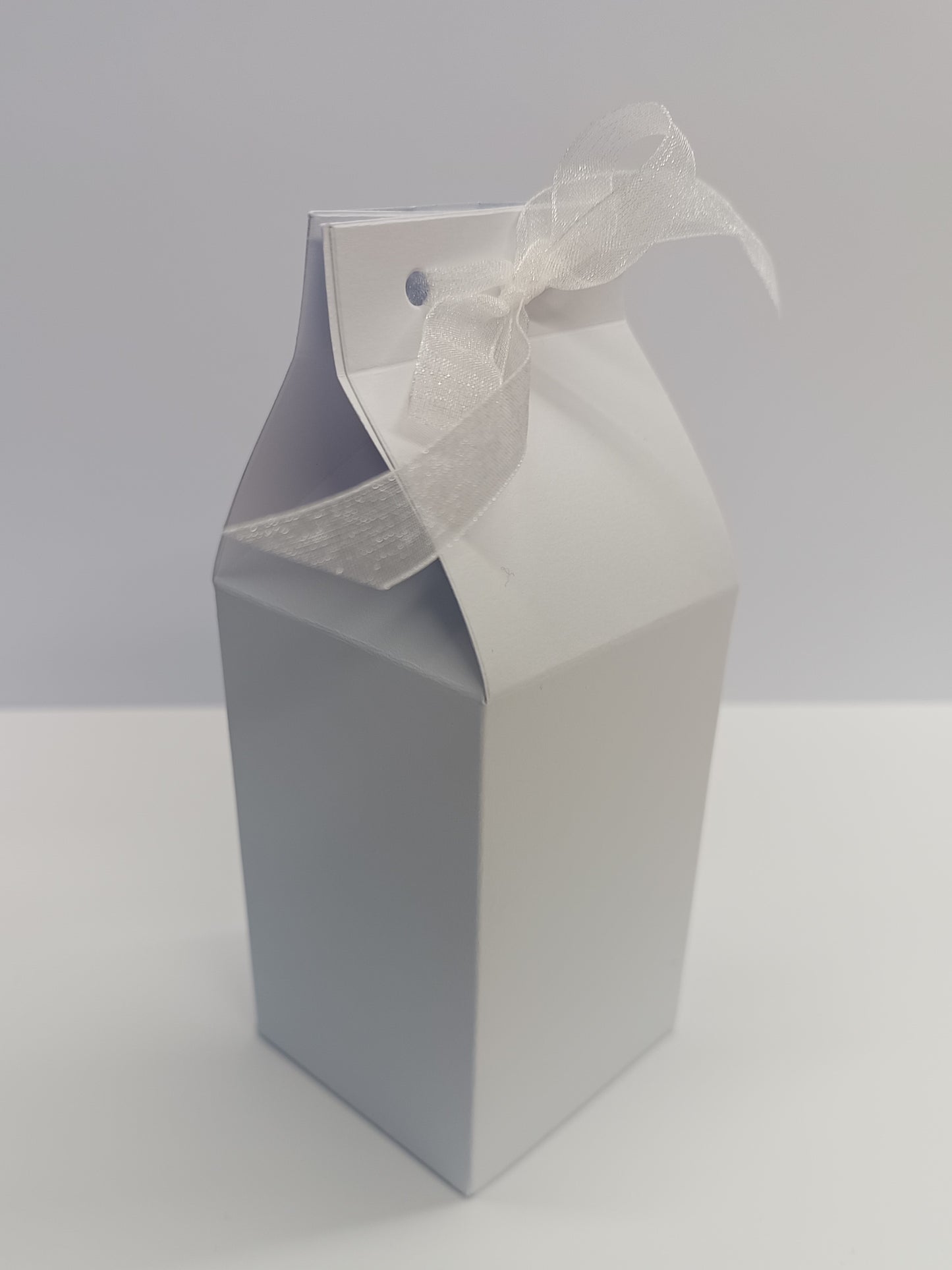 Luxury White Gift Favour Boxes For Weddings - Parties