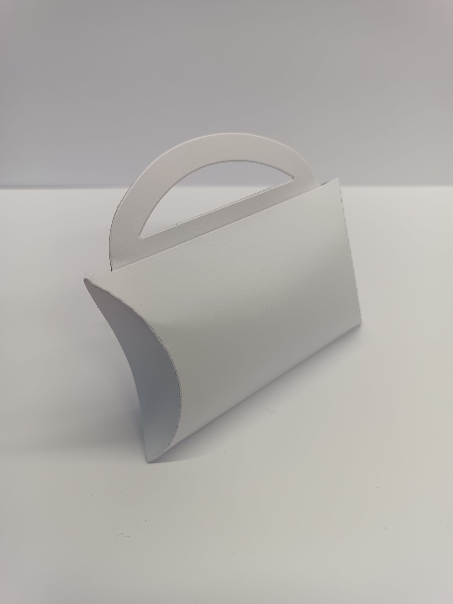 Luxury White Gift Favour Boxes For Weddings - Parties