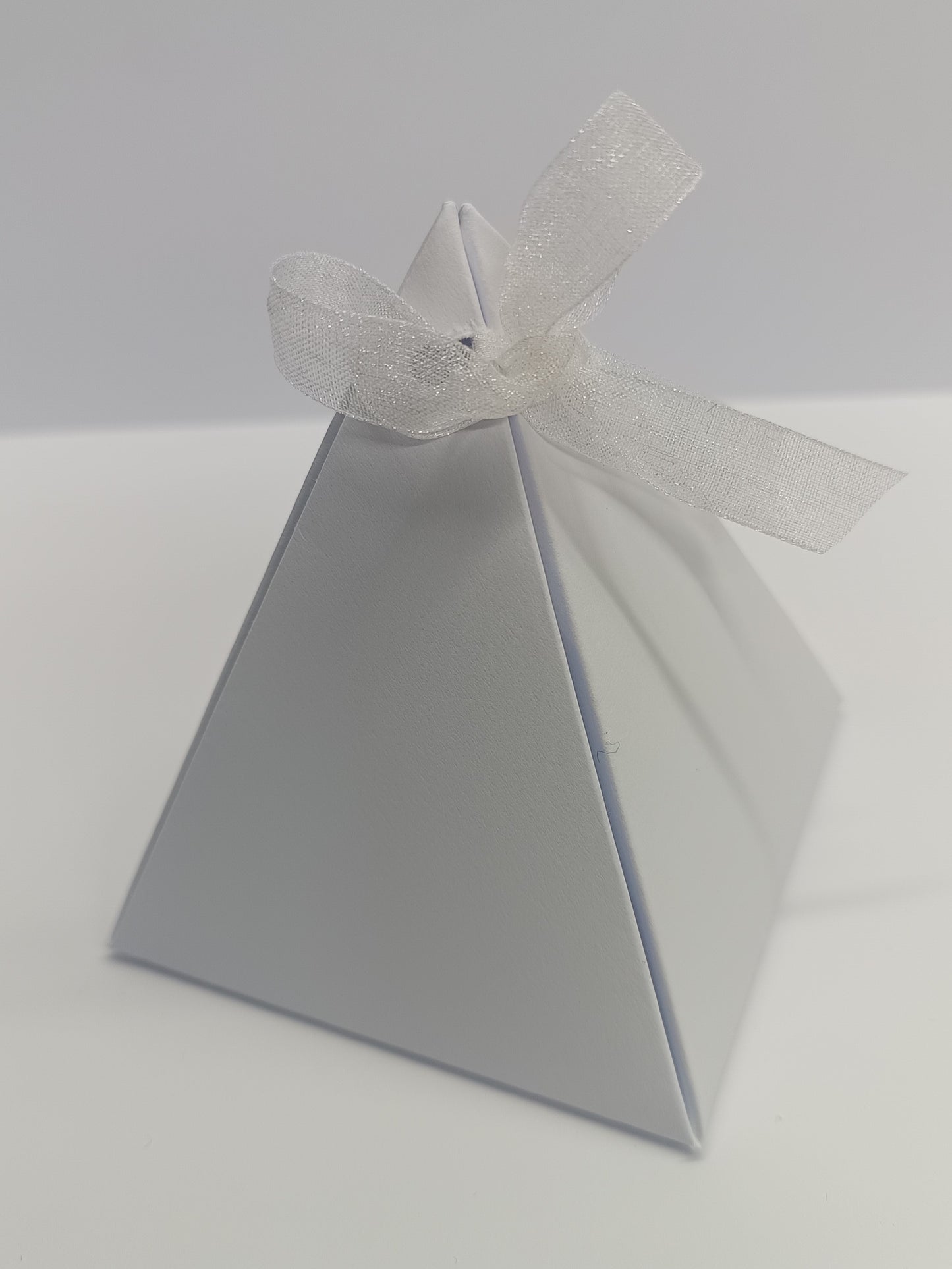 Luxury White Gift Favour Boxes For Weddings - Parties