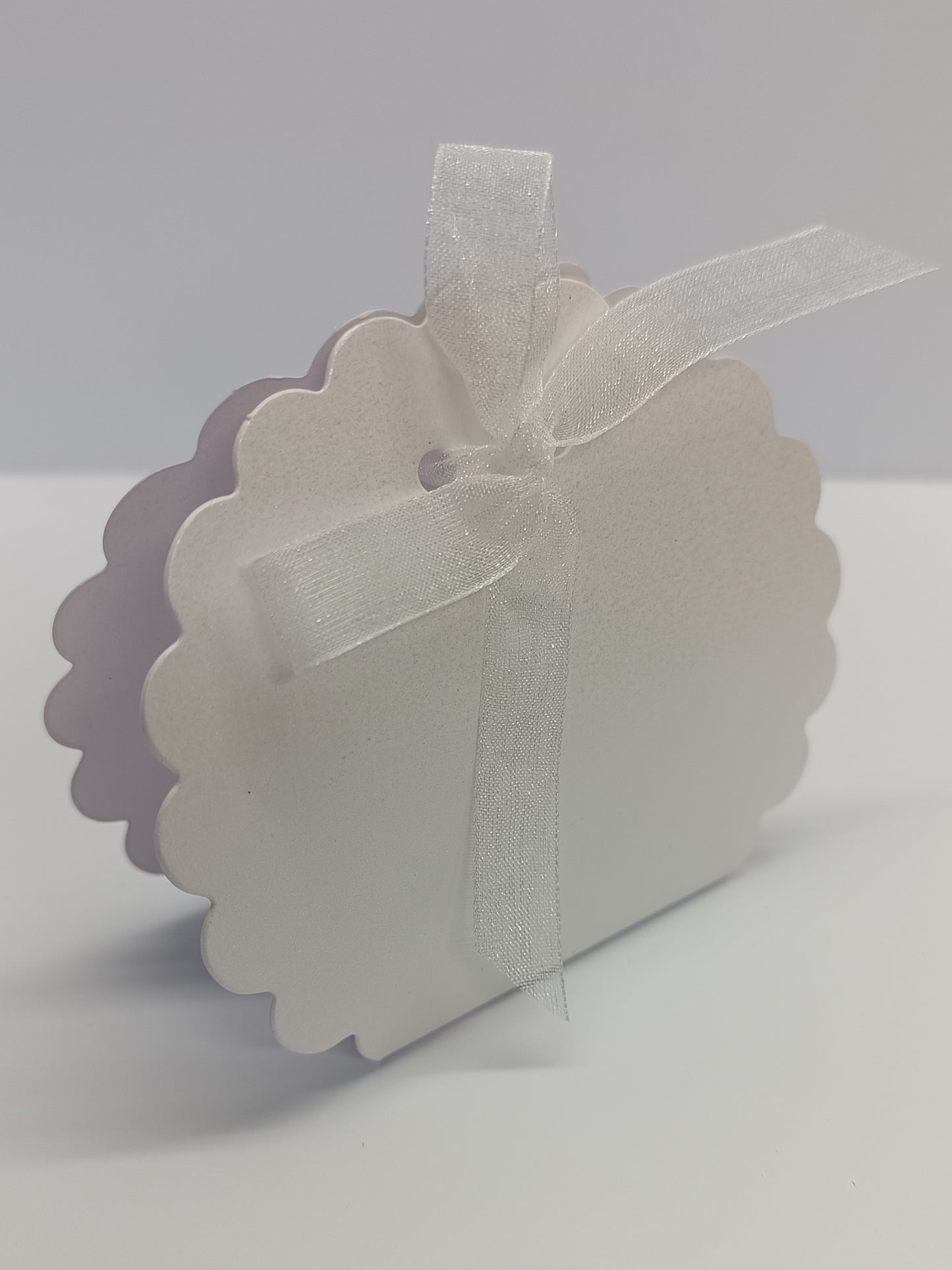 Luxury Pearlescent White Gift Favour Boxes For Weddings - Parties