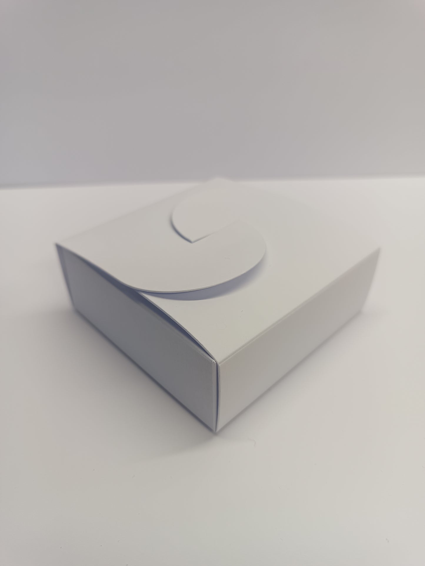 Luxury White Gift Favour Boxes For Weddings - Parties