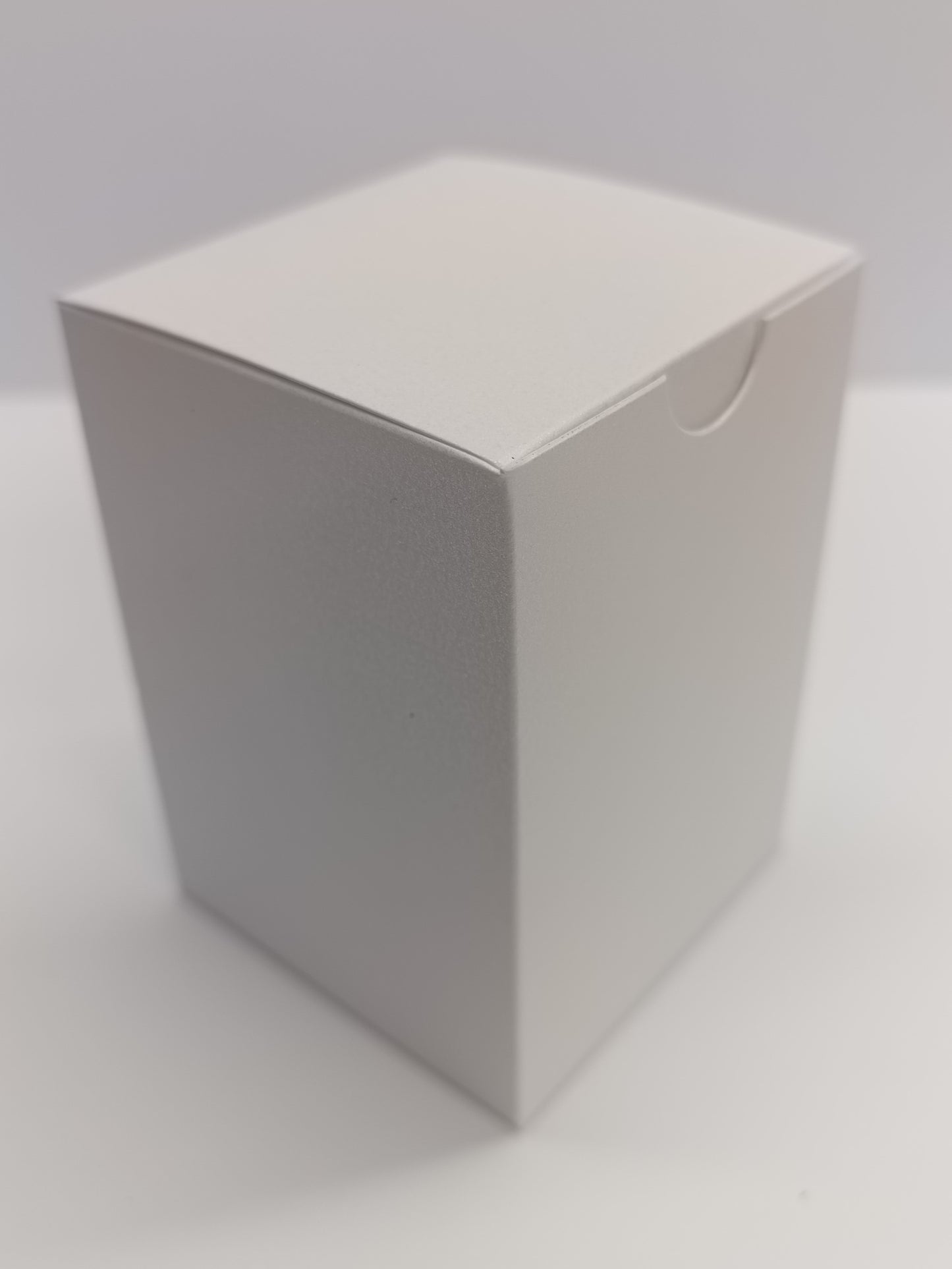 Luxury Pearlescent White Gift Favour Boxes For Weddings - Parties