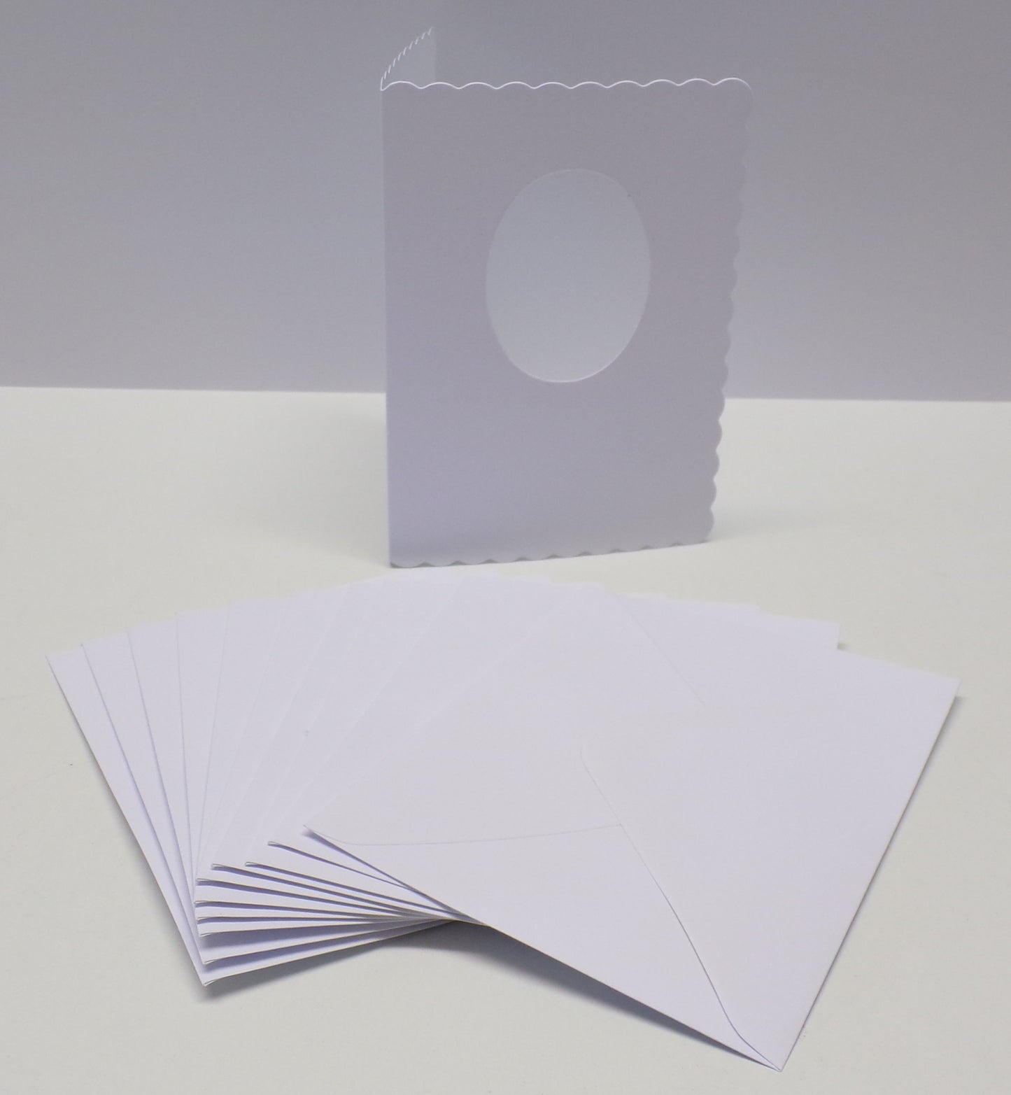 5"x 7" Oval Aperture Card Blanks & Envelopes (SCALLOPED EDGE)