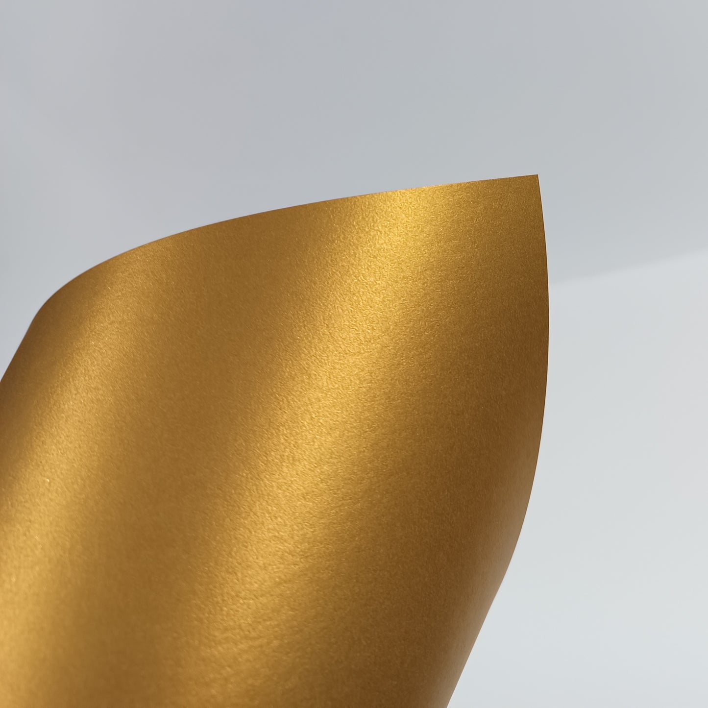 Luxury 285gsm A4 Stardream Pearlescent Card Stock – Premium Metallic Finish for Elegant Wedding Invitations, Greeting Cards & Creative Craft Projects