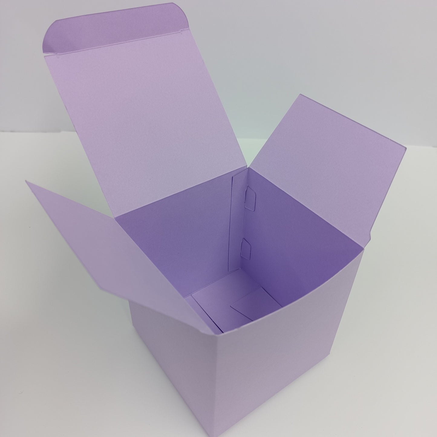 Large Square Cube Self Locking Favour Boxes for Cupcakes, Treats & Gifts – No Gluing - 10 Pack