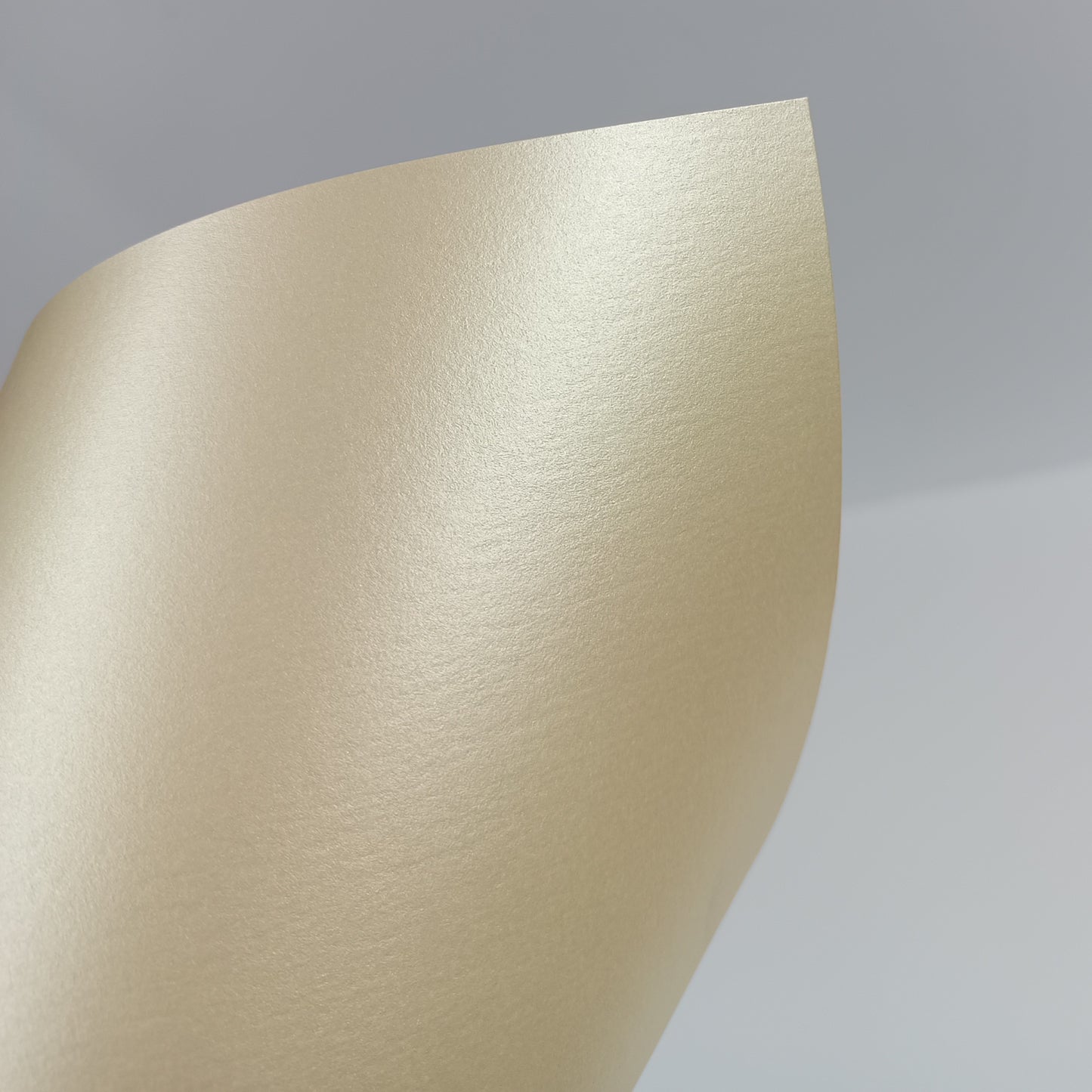 Luxury 285gsm A4 Stardream Pearlescent Card Stock – Premium Metallic Finish for Elegant Wedding Invitations, Greeting Cards & Creative Craft Projects