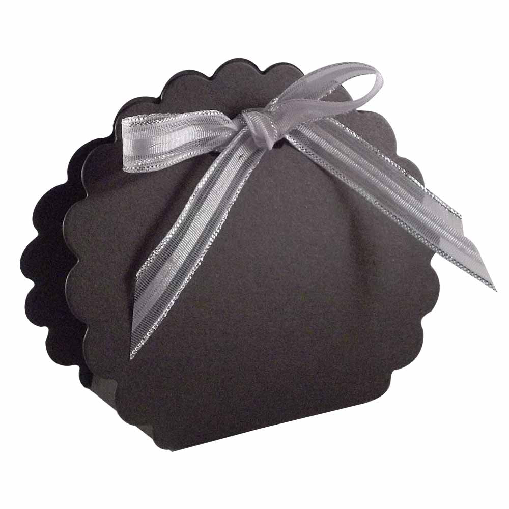 Scalloped Wedding Favour Boxes